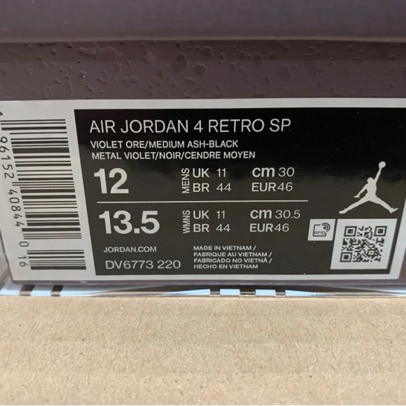Jordan 4 Retro A Ma Maniere Violet Ore
Size 12
DV6773-220 - Picture 2 of 2